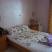 Vila Maslina , Dvokrevetna Soba sa Bračnim Krevetom i Pogledom na Planinu, privatni smeštaj u mestu Budva, Crna Gora - 69625586